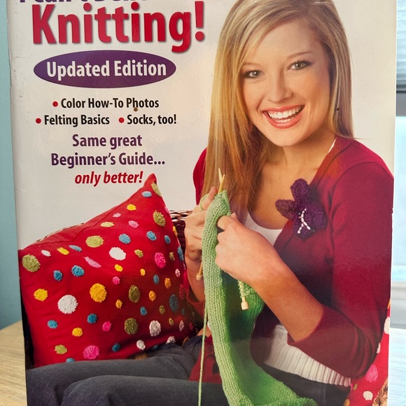 Beginner's Knitting Guide - Updated Edition - Picture 1 of 2